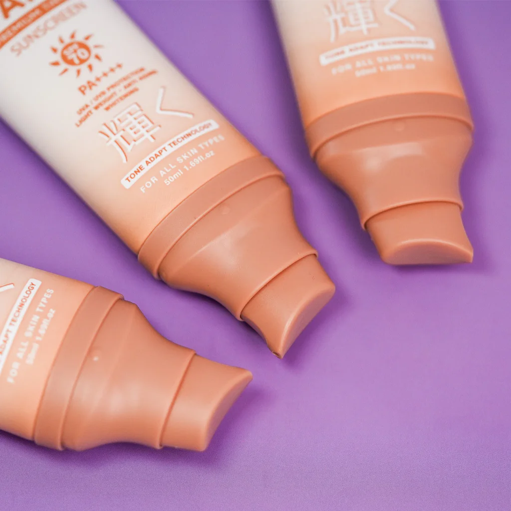 Rosmar Kagayaku Premium Tinted Sunscreen SPF 70 PA++++ - 50g - Image 3