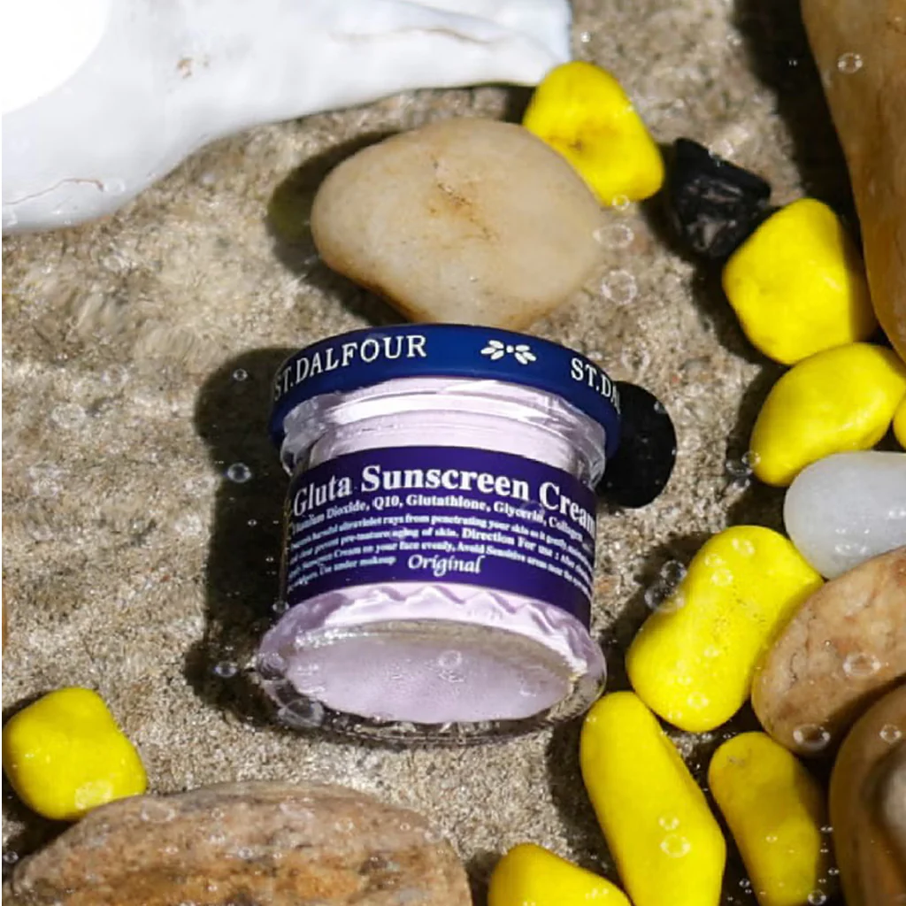 St. Dalfour Gluta Sunscreen Cream SPF 90 PA++ Original - Image 12